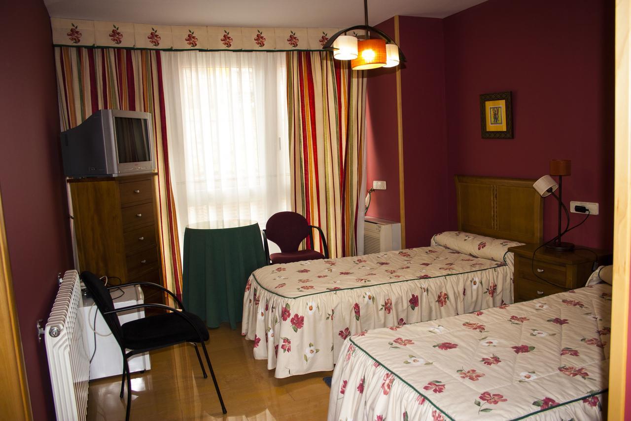 Hostal Arpa Ávila エクステリア 写真